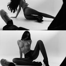  Nude