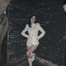  Nude