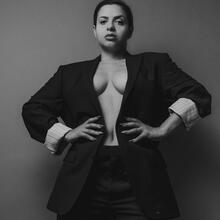  Nude