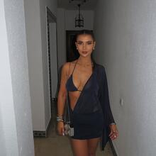  Nude