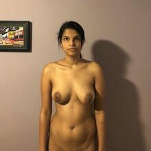  Nude