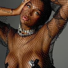  Nude