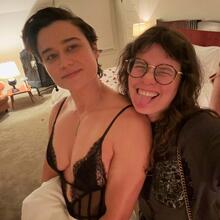  Nude