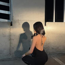  Nude