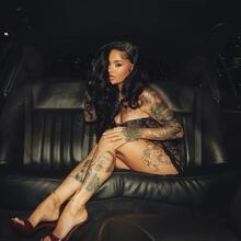  Nude