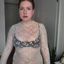  Nude