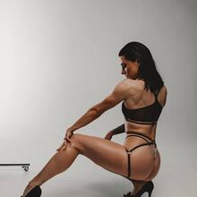  Nude