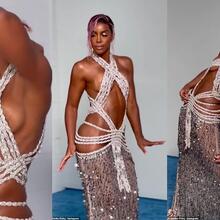 Nude