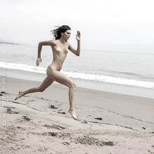  Nude