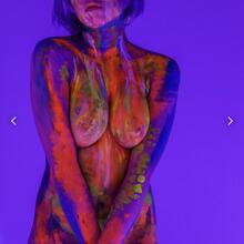  Nude