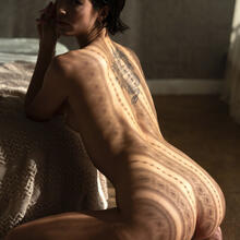  Nude
