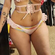  Nude