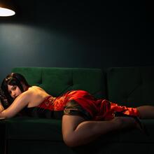  Nude