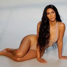  Nude