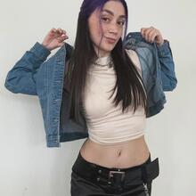  Nude