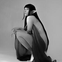  Nude