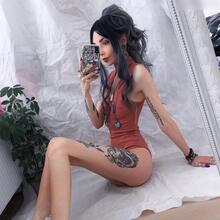  Nude