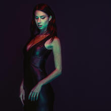  Nude