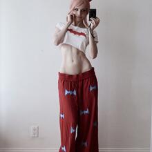  Nude