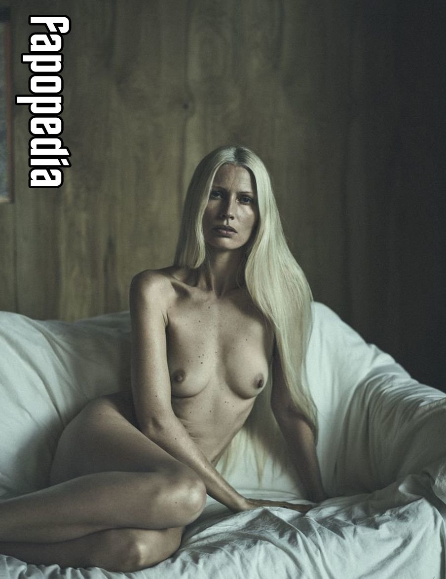 Kirsty Hume Nude Leaks