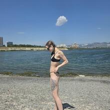  Nude