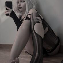  Nude