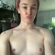  Nude