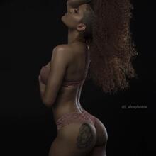  Nude