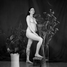  Nude