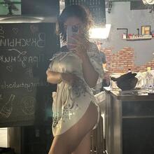  Nude
