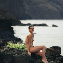  Nude