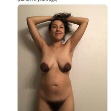  Nude