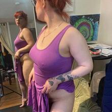  Nude