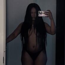  Nude
