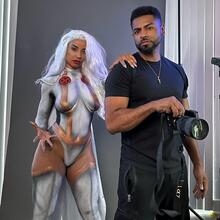  Nude