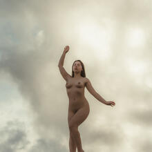  Nude