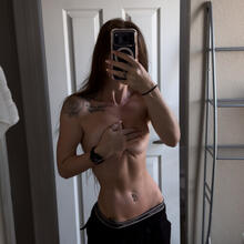  Nude