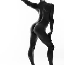  Nude