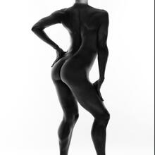  Nude