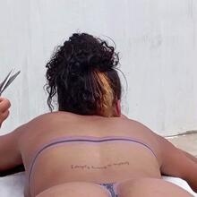  Nude
