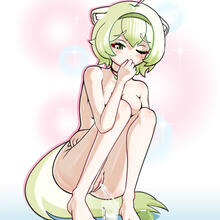  Nude