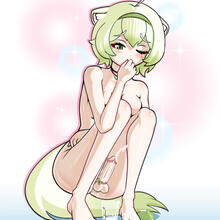  Nude