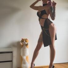  Nude