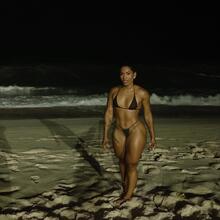  Nude