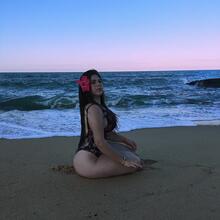  Nude