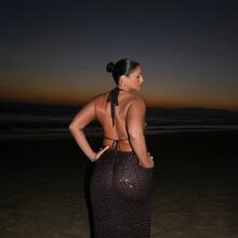  Nude