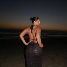  Nude