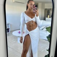  Nude
