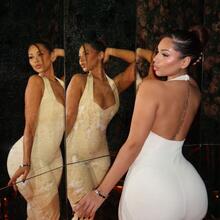  Nude