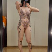  Nude